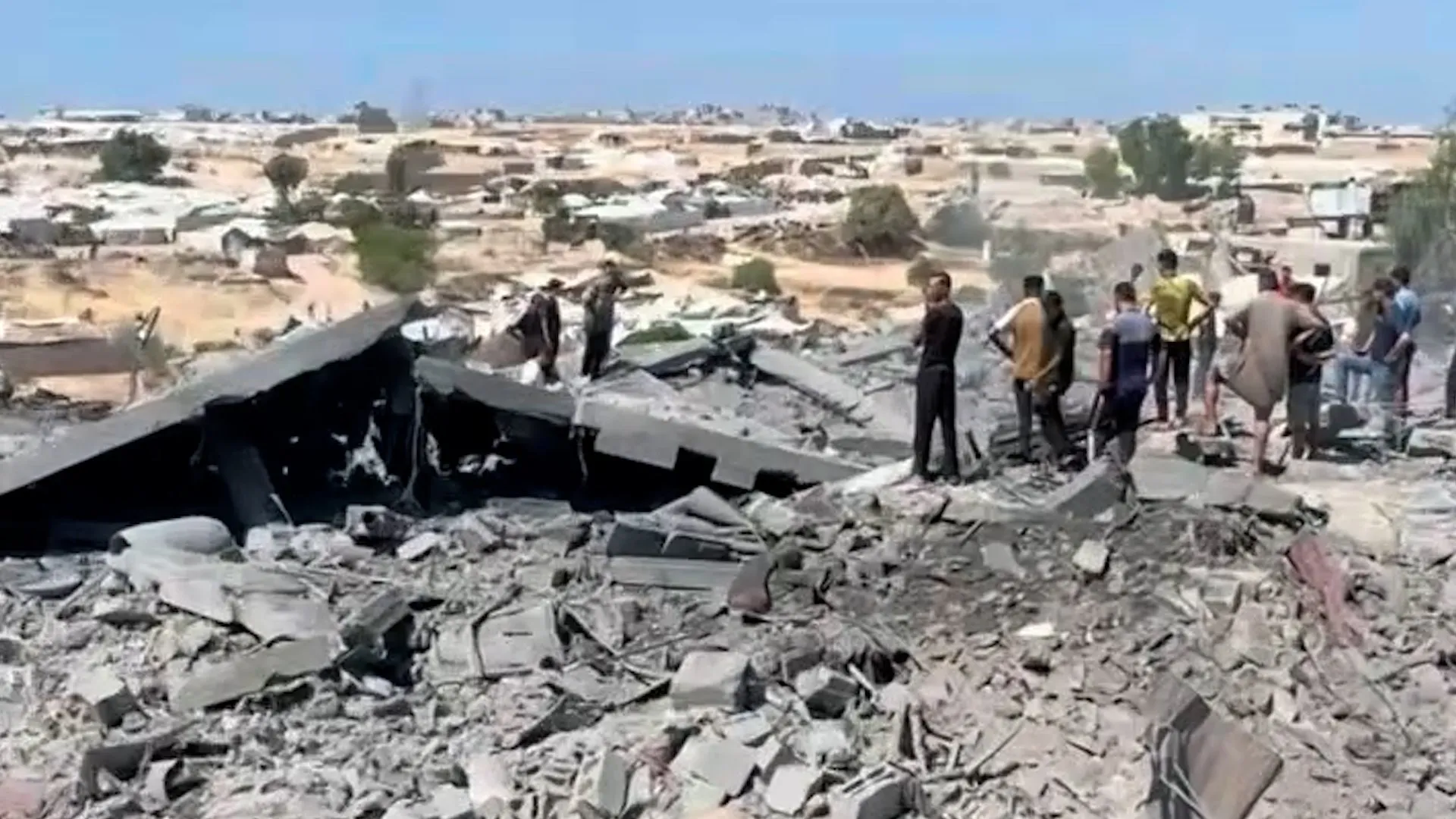 Focul nu s-a stins: Atacurile israeliene sfâșie Gaza, case transformate în ruine și familii din nou pe drumuri