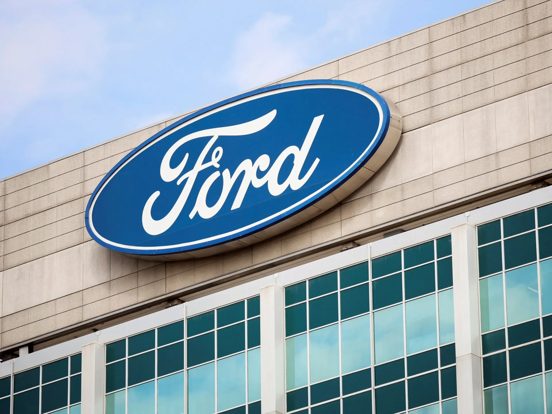SUA avertizează Ford cu privire la legăturile cu firmele chineze în contextul tensiunilor comerciale