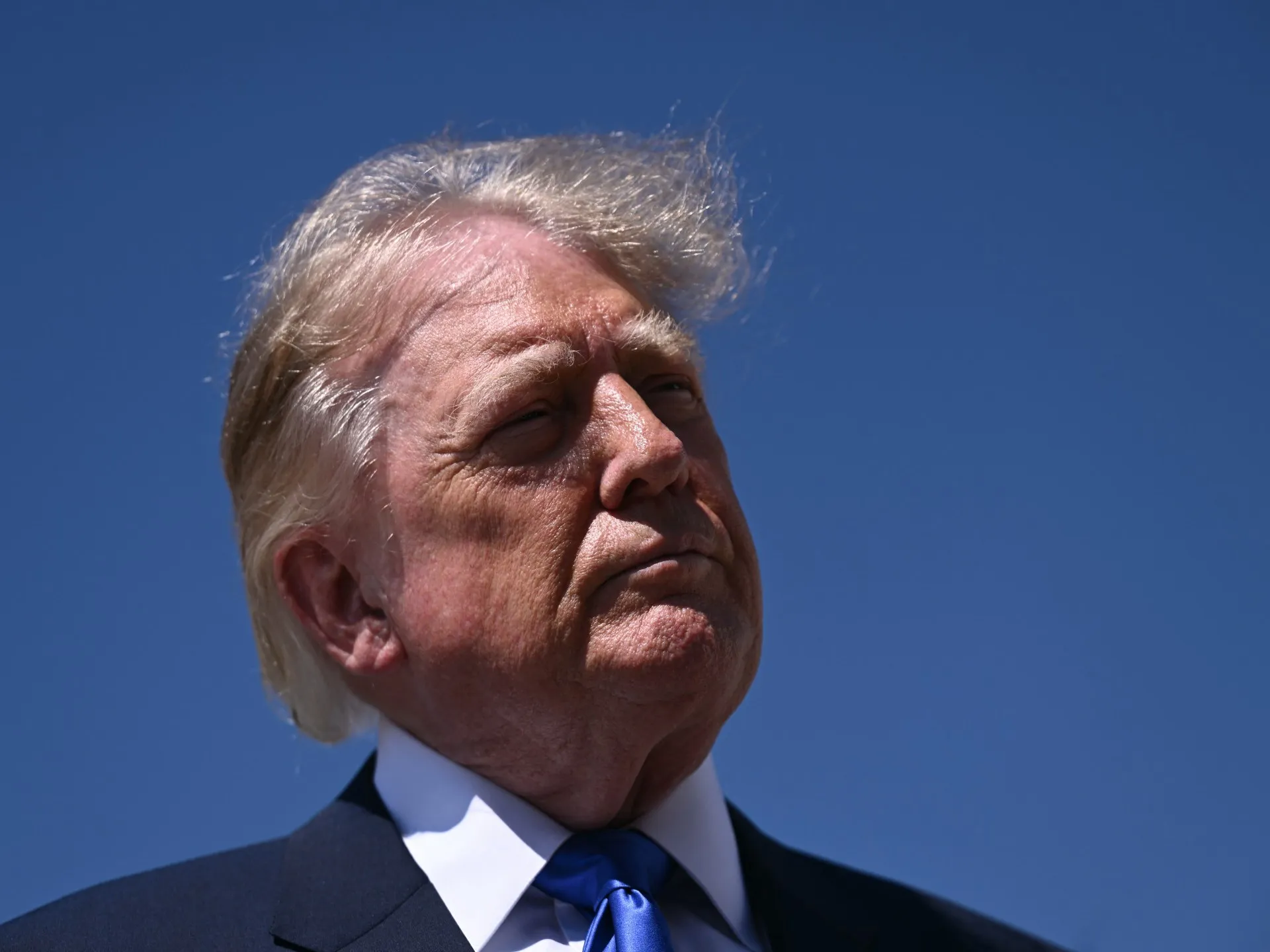 Trump promite că războiul cu Iranul se va încheia imediat după alegerile de mijloc de mandat