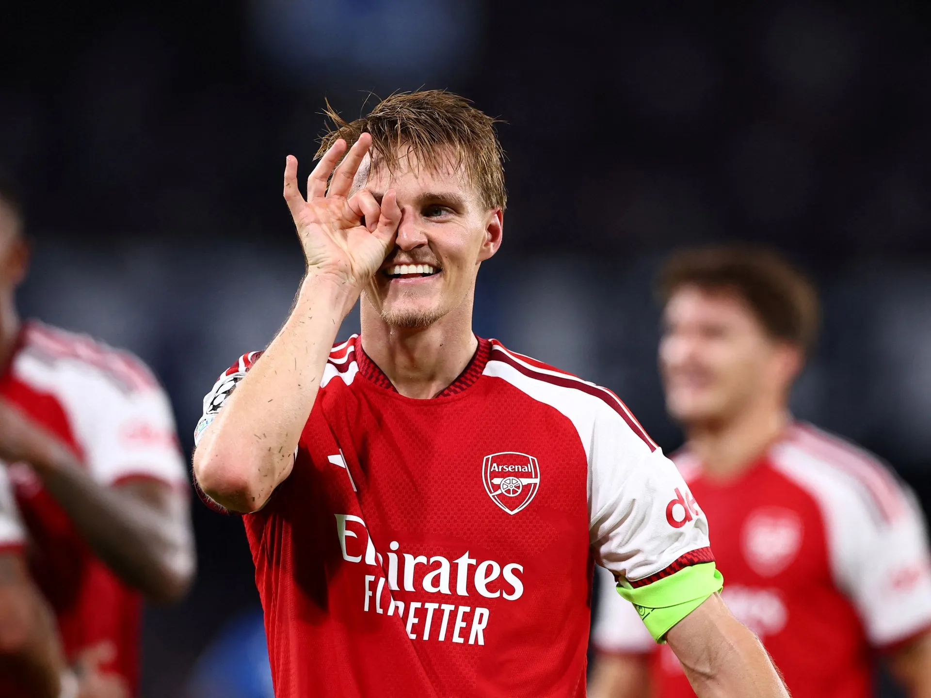 Arsenal învinge Napoli cu un șut spectaculos al lui Odegaard în Champions League