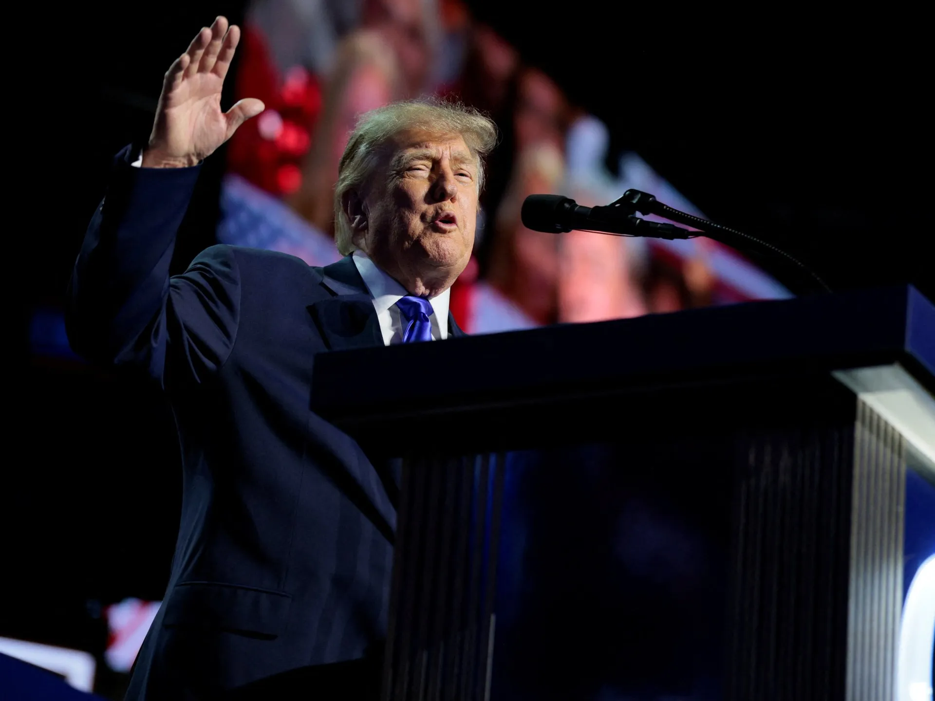 Promisiunea lui Trump de 5.000 de dolari pentru fiecare adult american: între scepticism și controverse