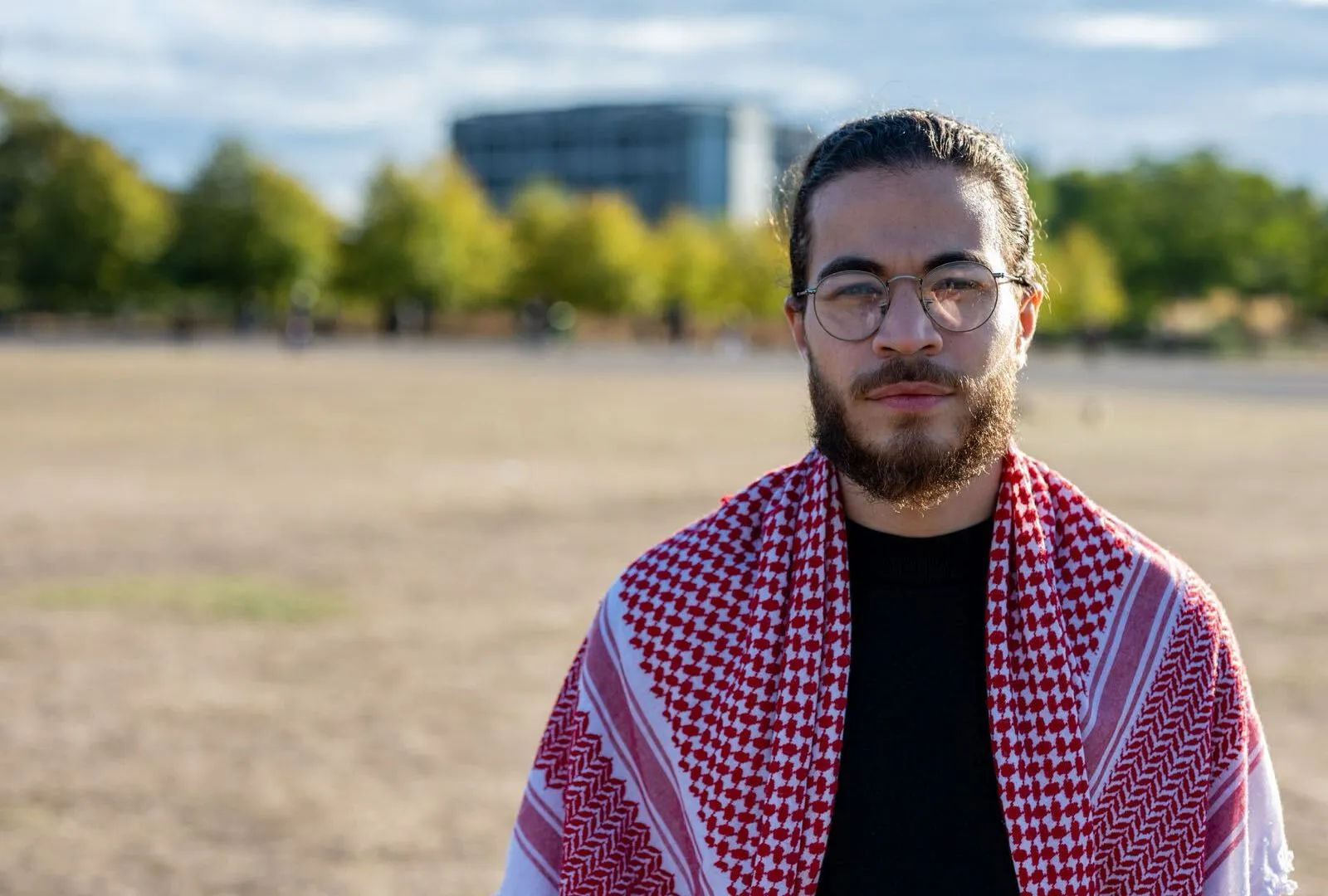 Studentul suspendat pentru activism pro-palestinian se întoarce la King's College London