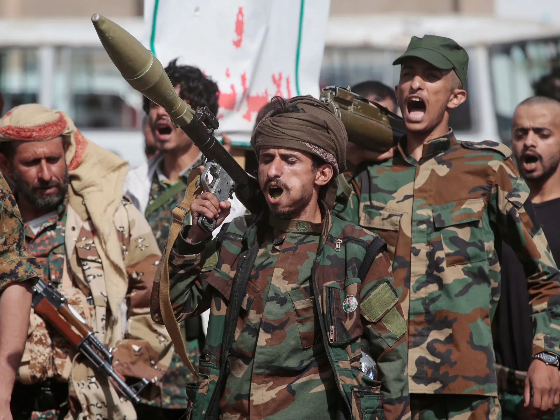 Avansul houthi în Yemen este mai mult decât despre Marea Roșie