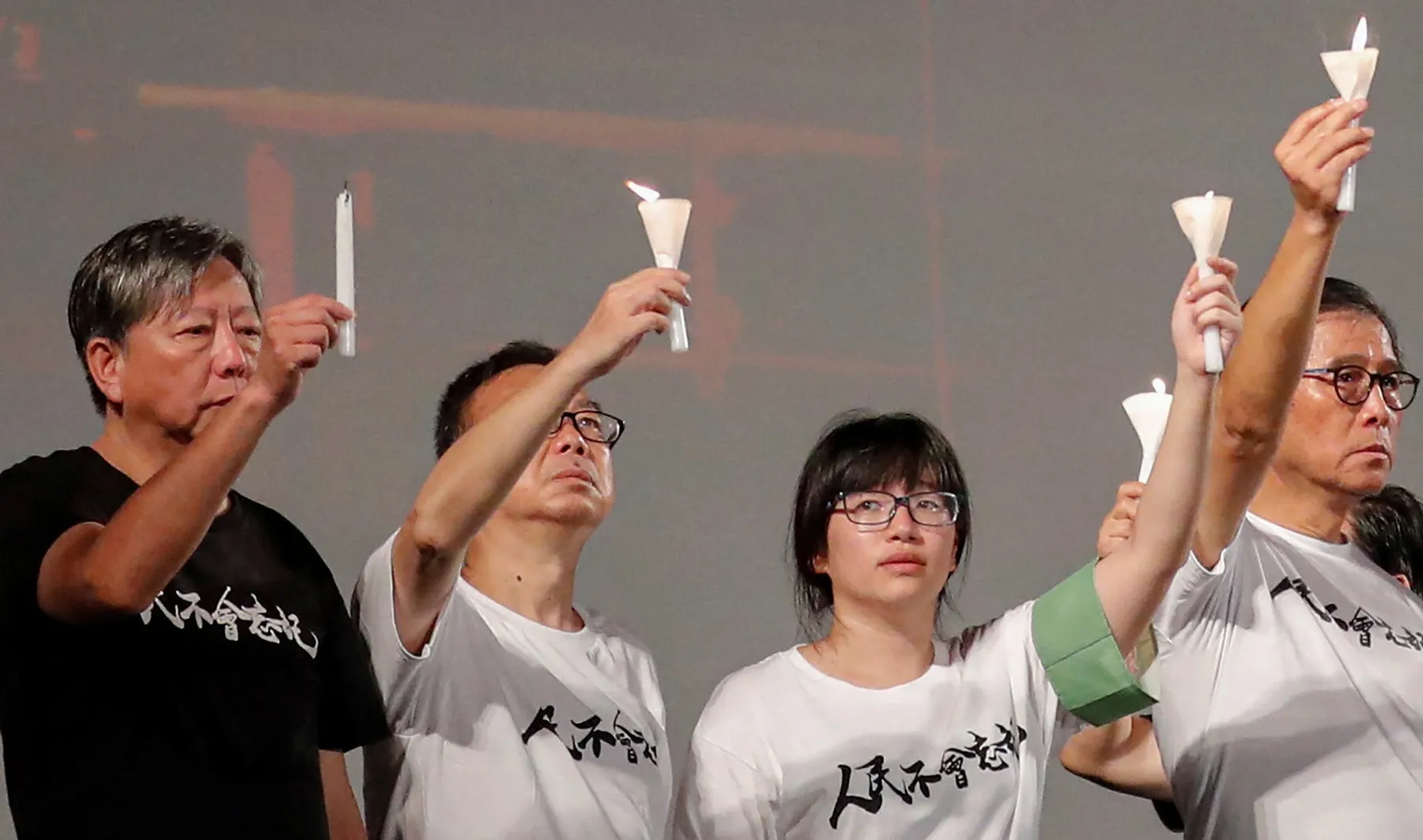 Hong Kong: șapte ani de închisoare pentru activiștii care au comemorat victimele de la Tiananmen