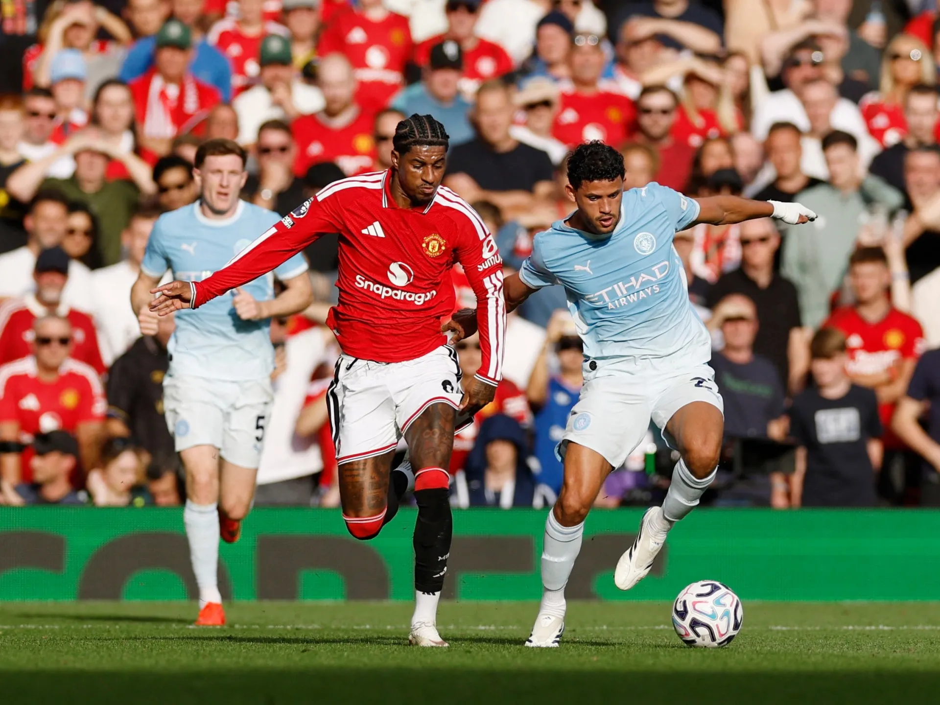 Derby-ul Manchesterului se înclină către albastru: Haaland decide, Foden lăsă City în zece, United rămâne cu amărăciunea