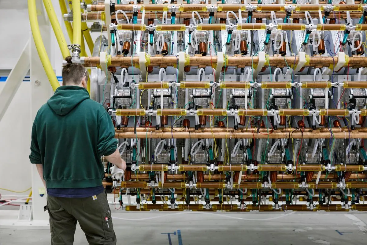 Fuziunea nucleară se întoarce la originile sale: startup-urile de energie găsesc parteneri neașteptați în industria de apărare