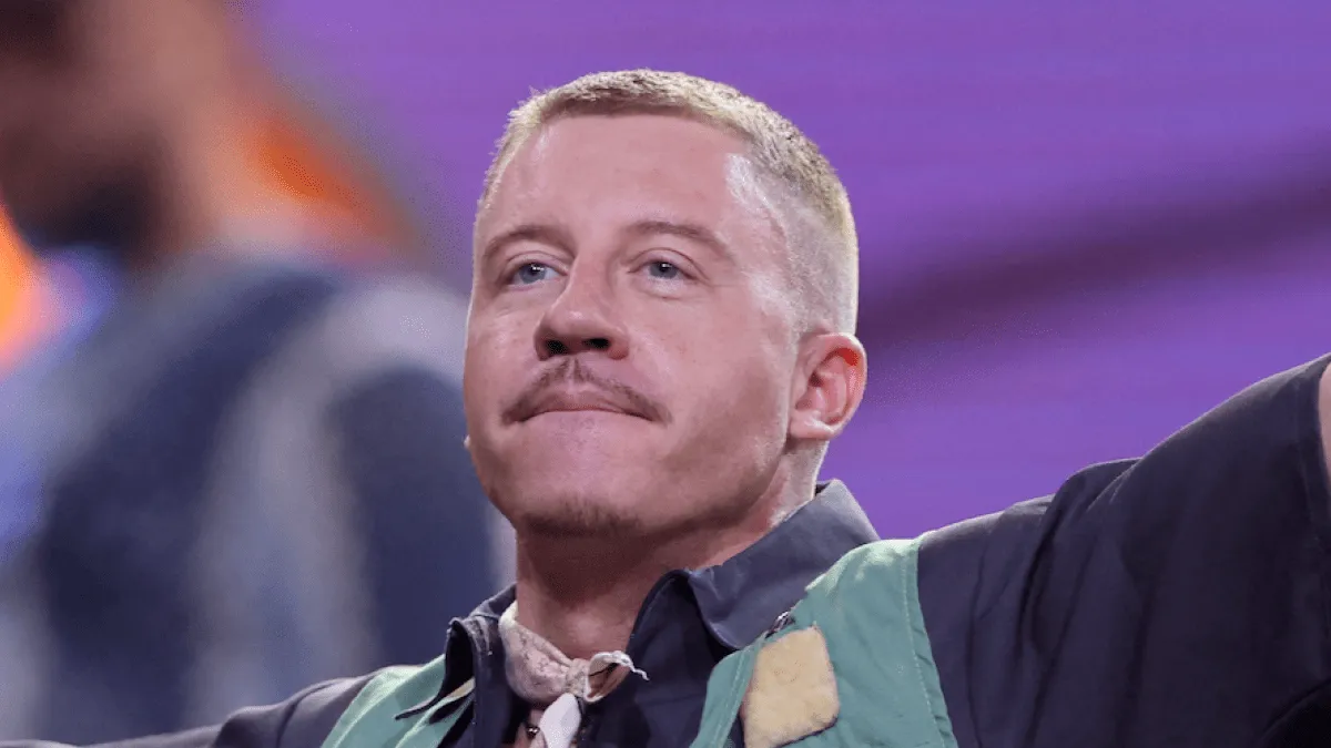 Macklemore, exclus din turneul lui Ed Sheeran din cauza poziției pro-palestiniene: o nouă lovitură pentru libertatea de exprimare în industria muzicală