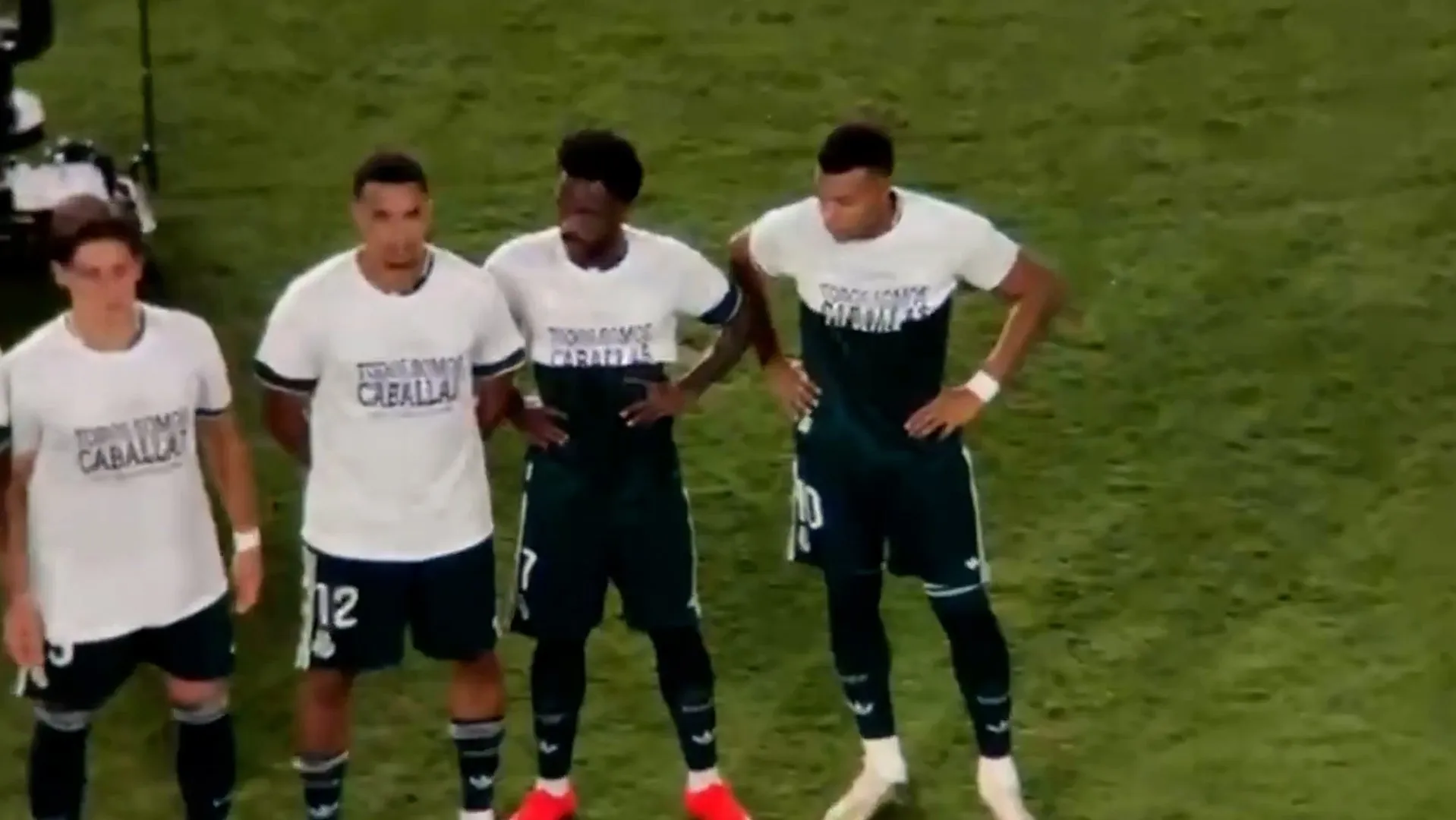 Jucătorii Real Madrid par să ascundă mesajul de solidaritate cu Ceuta