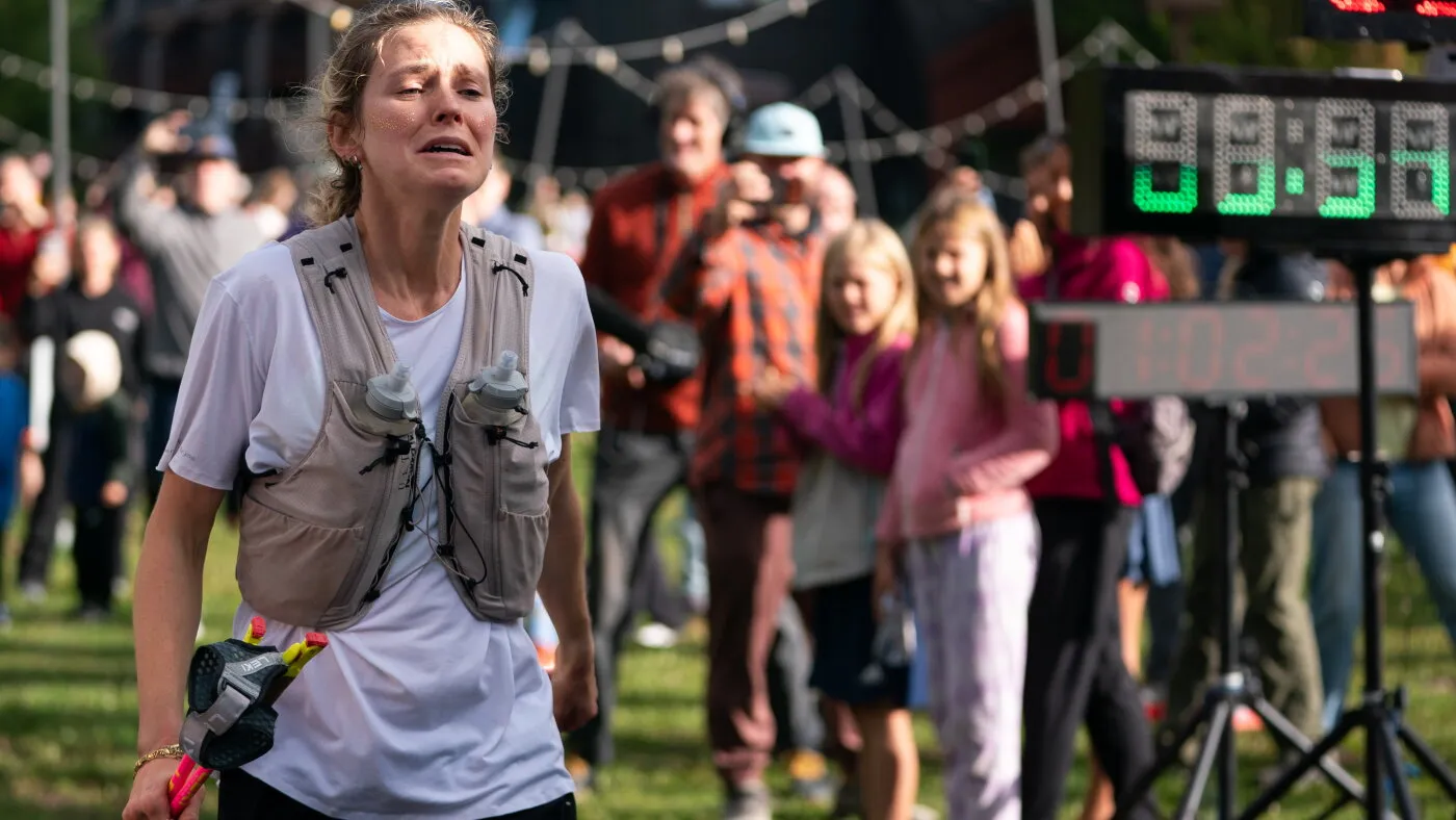Jessie Diggins, legendara olimpică, cucerește prima sa cursă de 100 de mile pe traseu montan