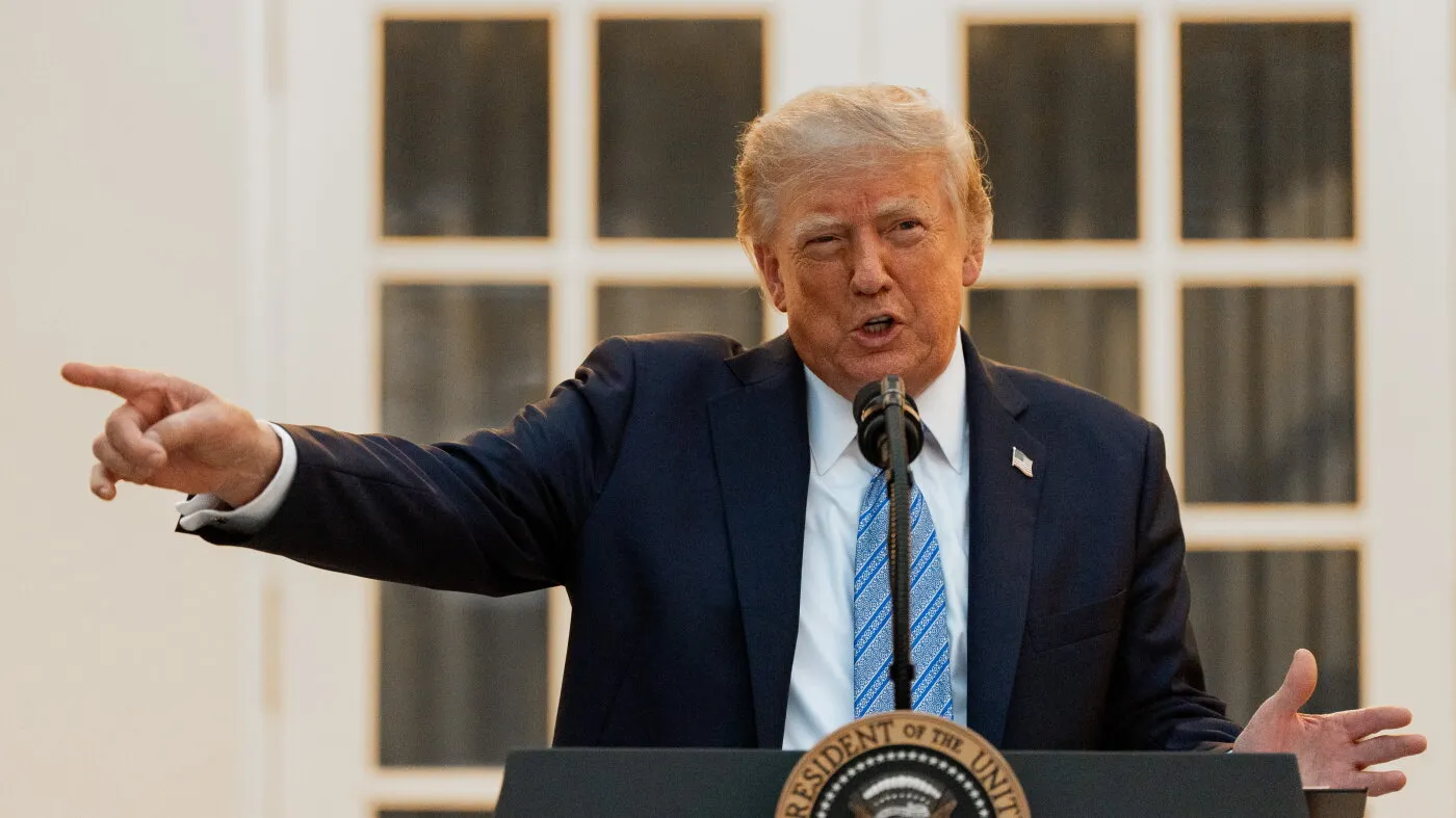 Trump interzice CNN, MSNBC și Politico la Casa Albă: O nouă escaladare împotriva presei