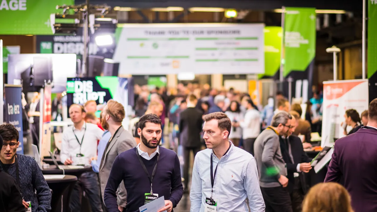 Ultima șansă: start-up-urile mai au mai puțin de 24 de ore să-și rezerve un stand la TechCrunch Disrupt 2026